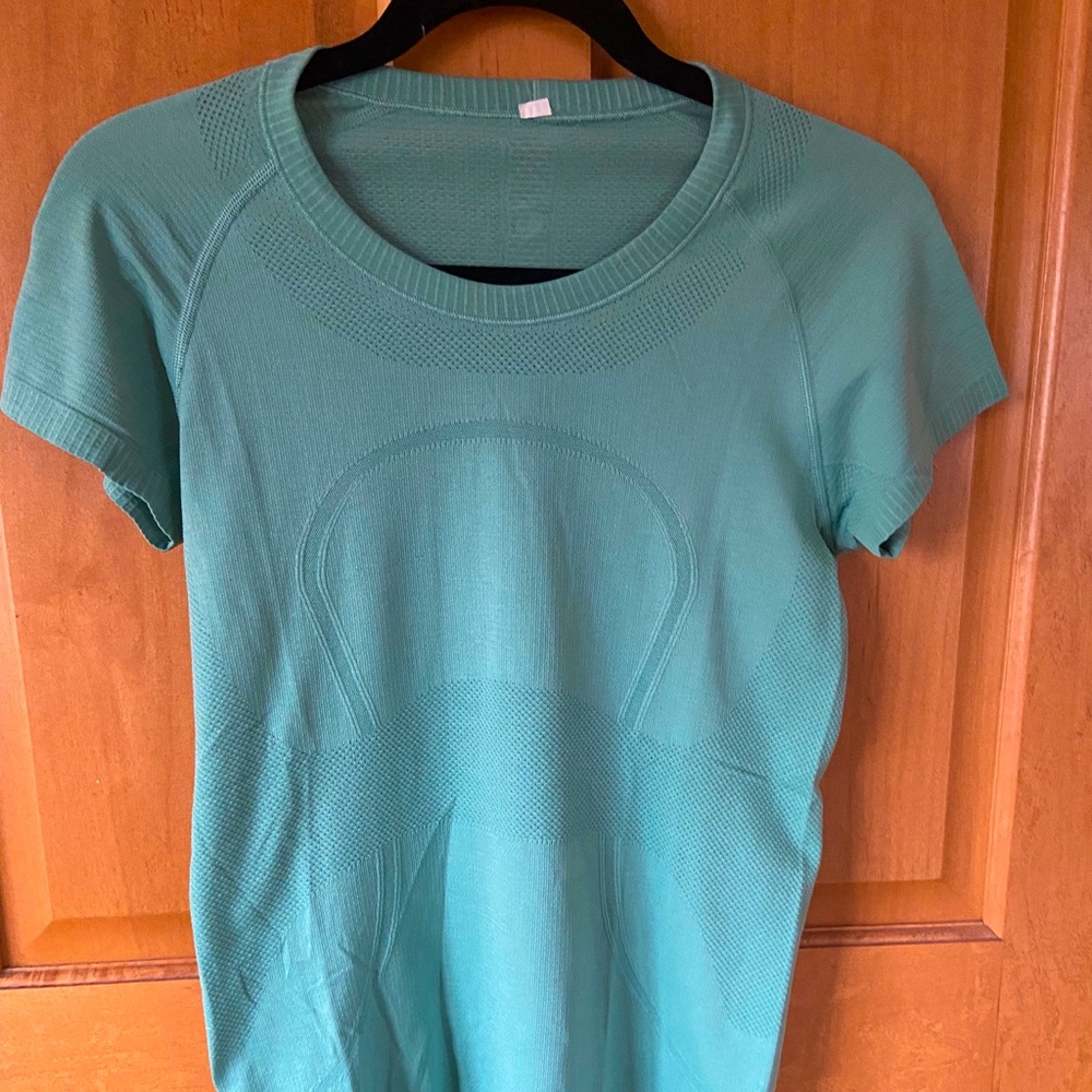 Lululemon Swiftly Tech Short Sleeve